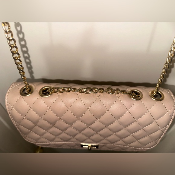 EUC | multi wear purse | cream with gold chain - Picture 4 of 14
